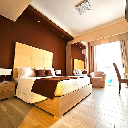 Trilogy Prestige - Central Premium Suites Lecce Exterior foto